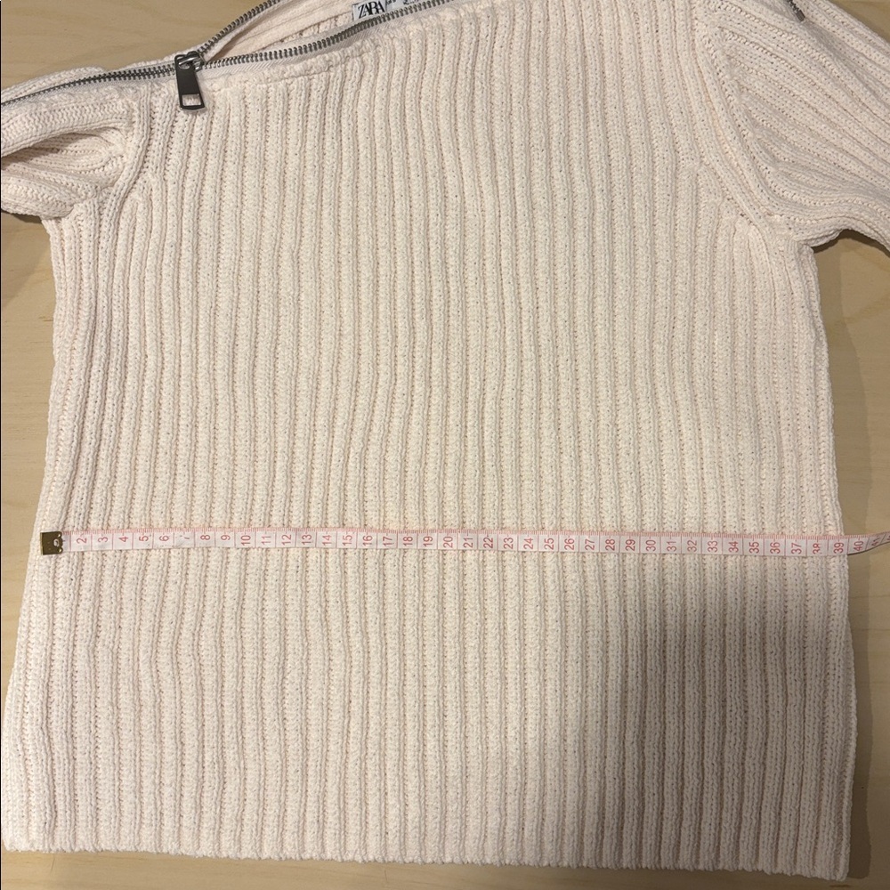 Zara Off-Shoulder Ribbed White Sweater - Picture 9 of 10
